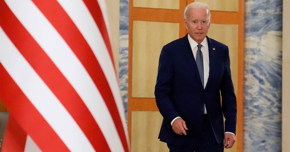 Biden Spins in Confusion, Needs a Child's Help to Find His Way Offstage - Vimarsana News