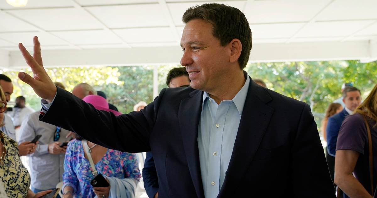Ron DeSantis Is the Worst Person Since the Last Completely Normal Guy - Vimarsana News