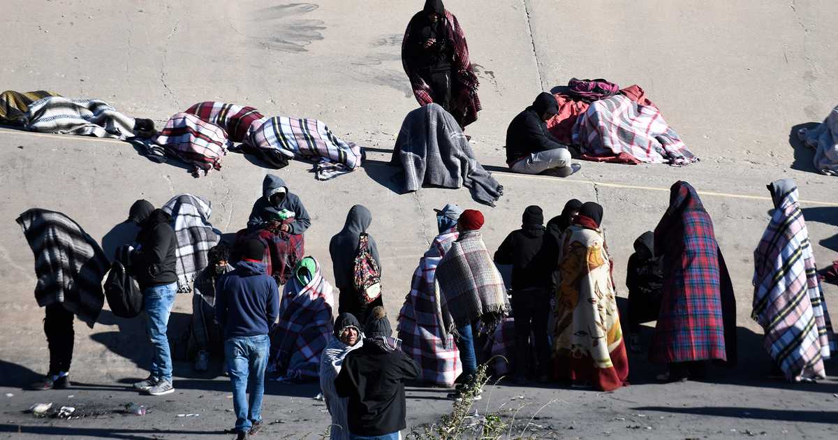 Nothing to see here - Just 1,000 migrants storming a port of entry in El Paso - Vimarsana News