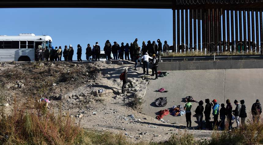 Terrorists Are Crossing the Border, But Relax: 'Experts' Say It's Nothing to Worry About