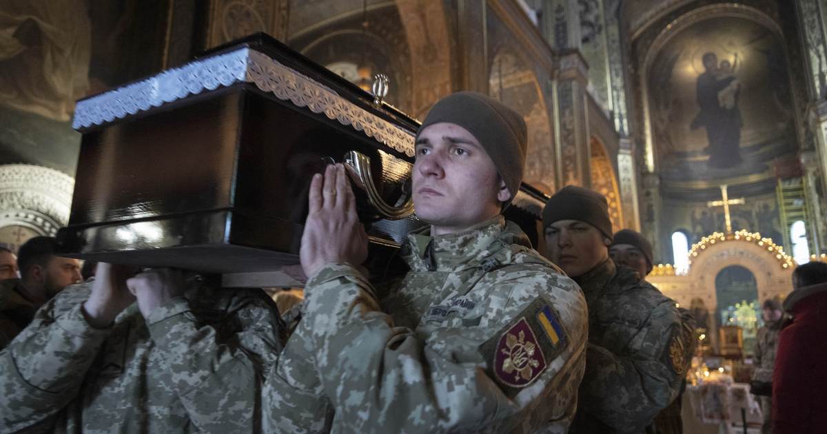 Putin's War, Week 45: Putin Declares a Cease Fire, Zelensky Gets Putin's Terms for Peace, and if You're Fighting a War, Leave Your Cell Phone Home - Vimarsana News