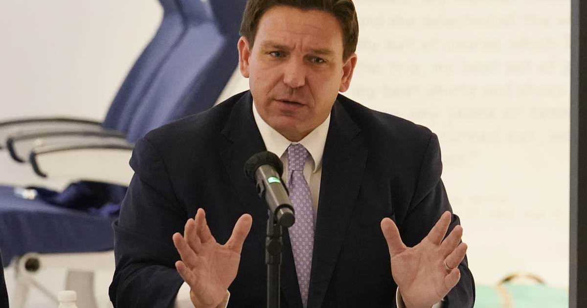 Gov. Ron DeSantis Gets Democrats to Defend Communism - Vimarsana News