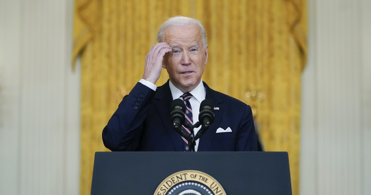 CNN: New gas-price record as Biden flounders - Vimarsana News