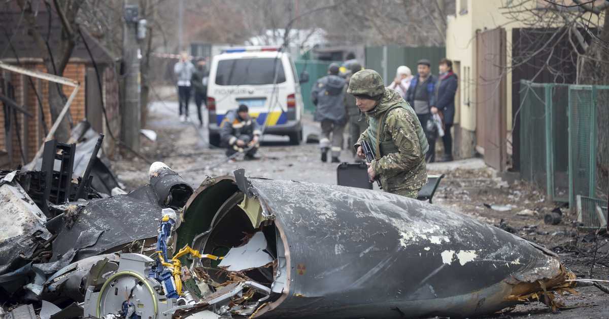 WATCH: Intense Footage Shows Russian Aircraft Being Blown out of the Sky, Aftermath of Captured Pilots - Vimarsana News