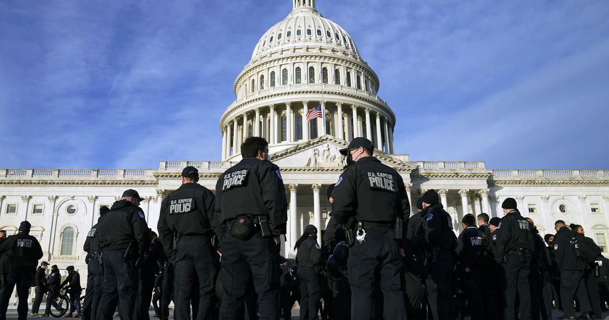 Capitol Police Issue an Unbelievable Statement After Accusations of Spying on Congress - Vimarsana News