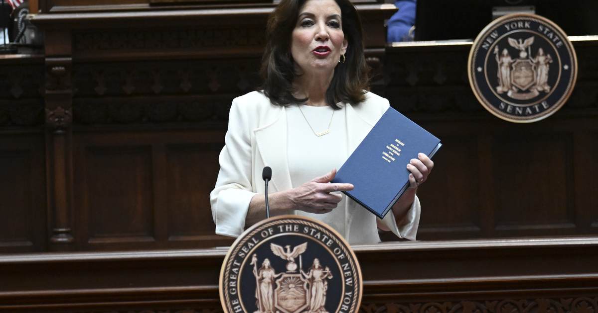 New York Governor Hochul Hits DeSantis For 'Smiling' – PJ Media - Vimarsana News
