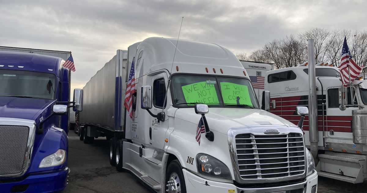 Trucker Convoy Headed to the Border Held a Rally in Central Texas With Special Guests - Vimarsana News