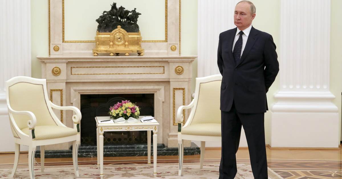 Intelligence Analysis Suggests Putin Could Be Replaced but Is That Really Possible? - Vimarsana News