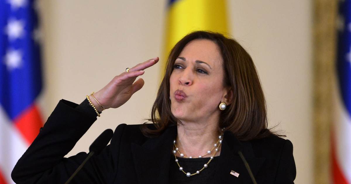 Dems Might Be in the Market for a Bus to Throw Kamala Harris Under – PJ Media - Vimarsana News