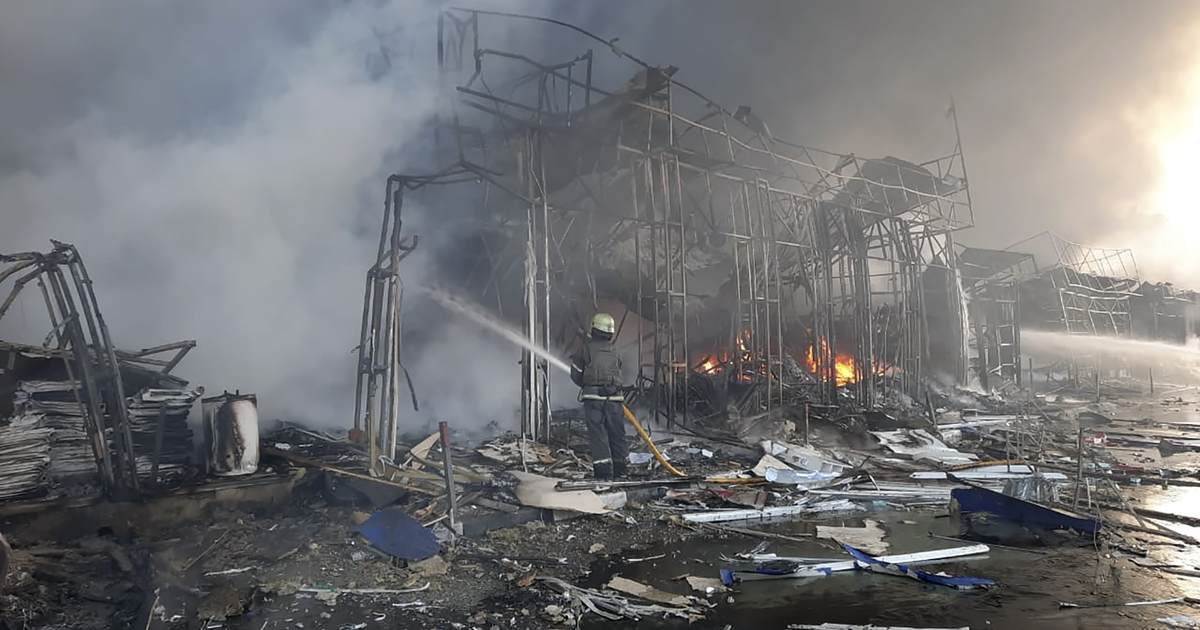 Kremlin Newspaper and a Putin Confidant Endorse Genocide as Russia's Final Solution to the Ukraine Problem - Vimarsana News