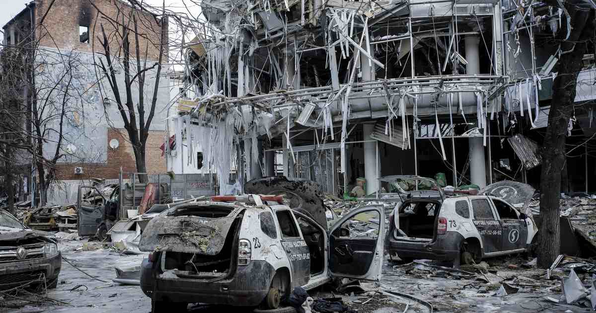 The Bigger Lesson From Russia's Ukraine Invasion: Never Give up Your Nukes - Vimarsana News