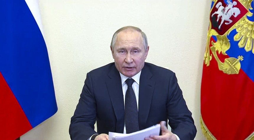Putin preparing to "officially" declare war on Ukraine