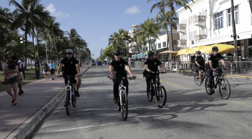 Spring break curfew in effect for Miami Beach