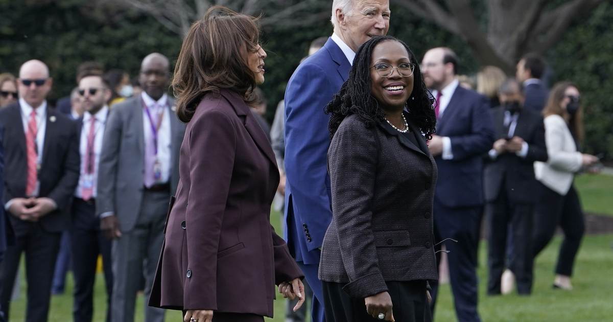 SCOTUS Is Inclined to Approve Alabama's 'Race Neutral' Maps as Justice Brown Jackson Applies the 1619 Project to the Fourteenth Amendment – RedState - Vimarsana News
