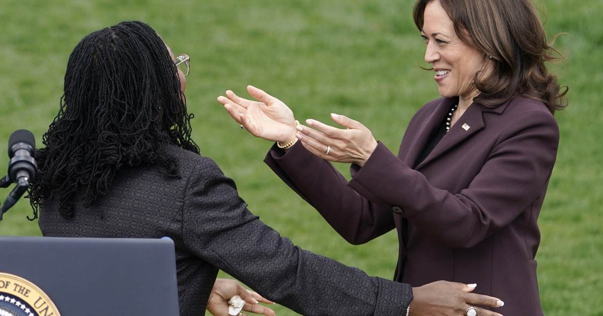 White House Lie About Kamala Mask-Wearing Made Worse When Challenged by Reporters - Vimarsana News
