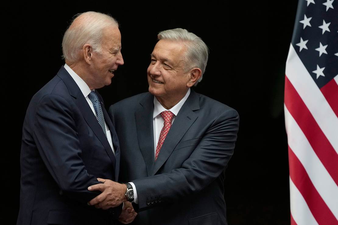 Biden donne le jeu avec des remarques au Mexique – –