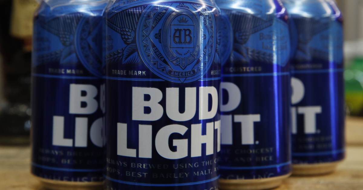 Bud Light's Latest News From Distributors Is Body Blow to the Brand - Vimarsana News