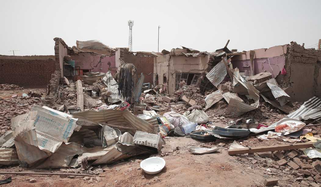 U.S. Starts Evacuating American Citizens From Sudan
