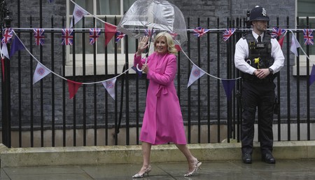 Coronation Day: Mostly peaceful protesters arrested, Biden tweets congratulations, Jill in London