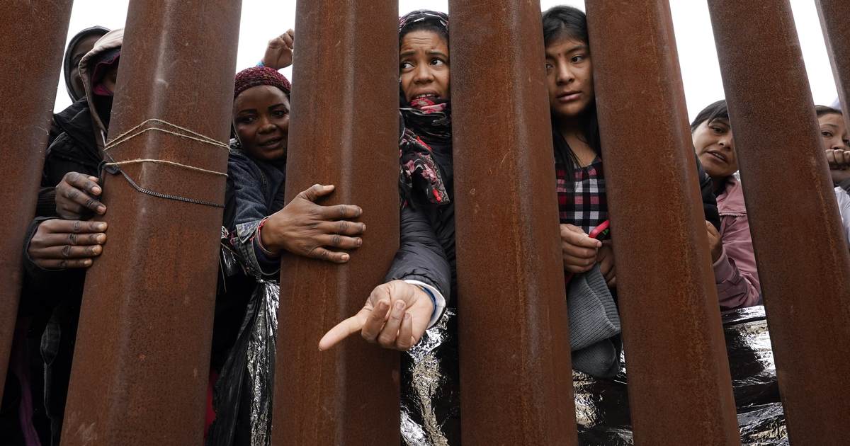Another Biden DHS Program to Release Thousands of Illegals into U.S. - Vimarsana News