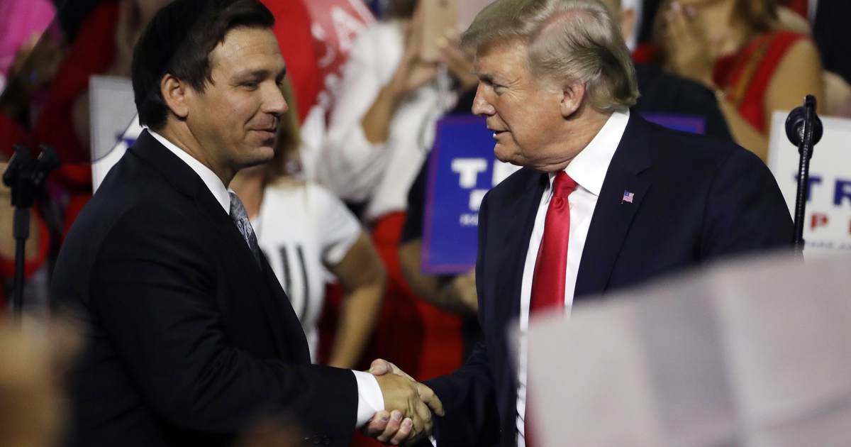 Leaked memo: DeSantis backers urge him to defend "weak" Trump in debate - Vimarsana News