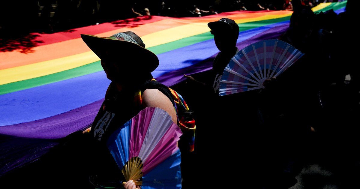Trans doctor whose license was suspended named feminist icon - Vimarsana News