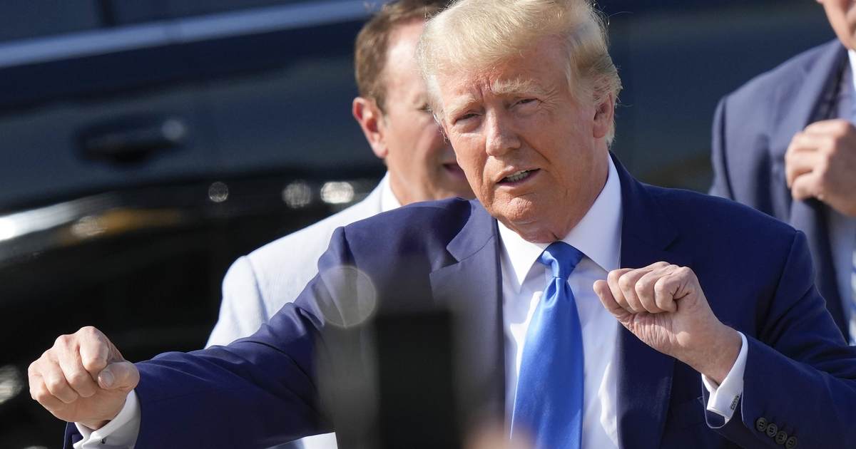 Trump Comes Out Swinging at Alabama GOP Dinner After the D.C. Arraignment - Vimarsana News