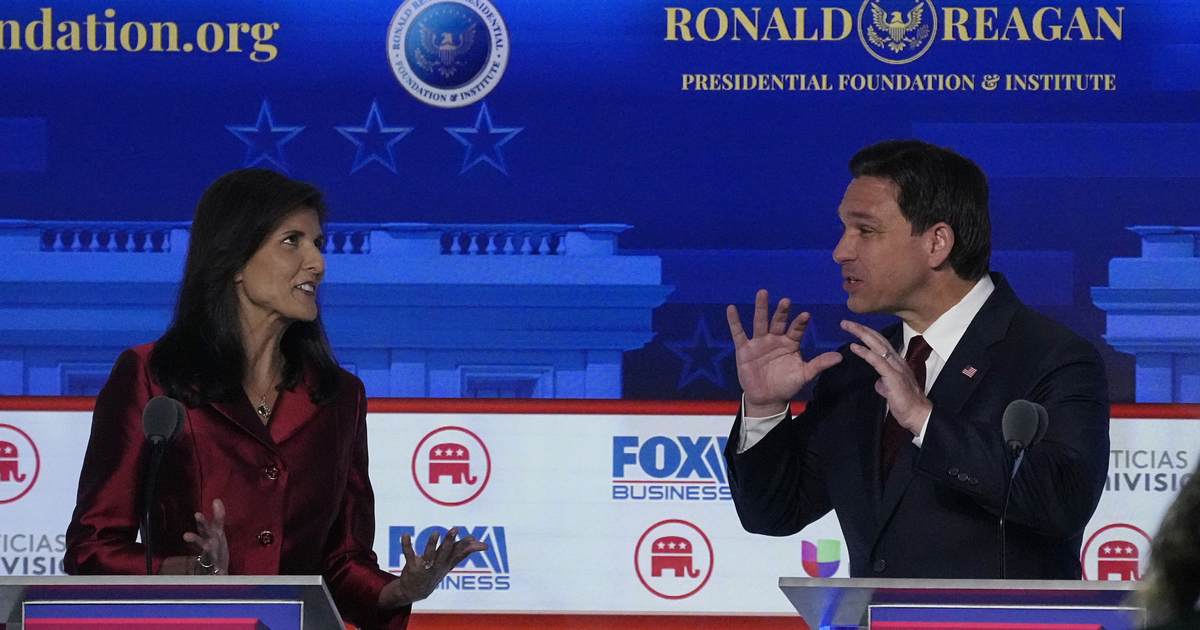 Latest Iowa Poll: DeSantis and Haley Tie For Second Place Behind Trump - Vimarsana News
