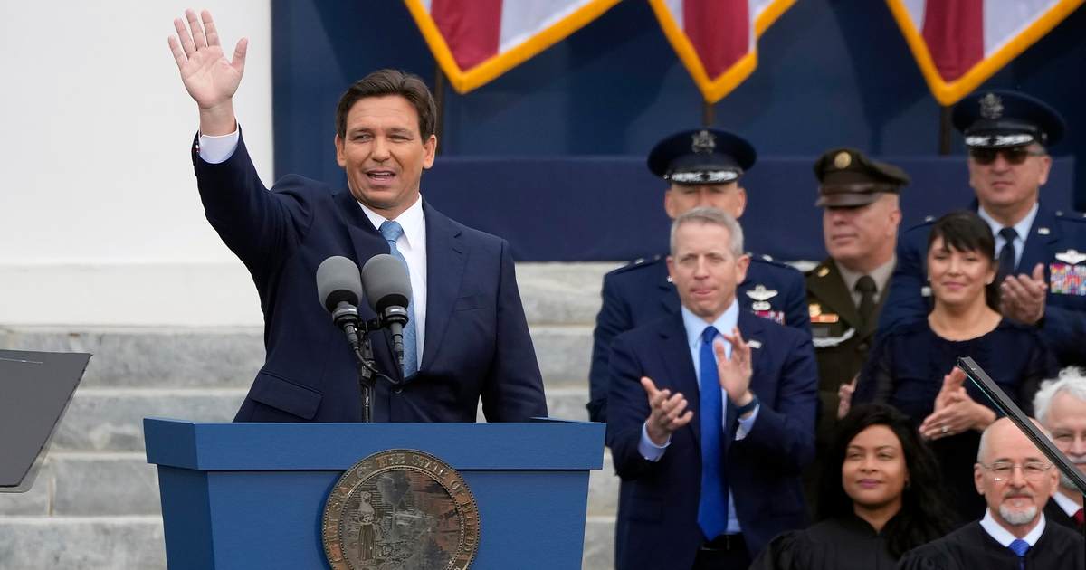 DeSantis Goes After Foundation for Lewd Drag Show Event With Children Present - Vimarsana News