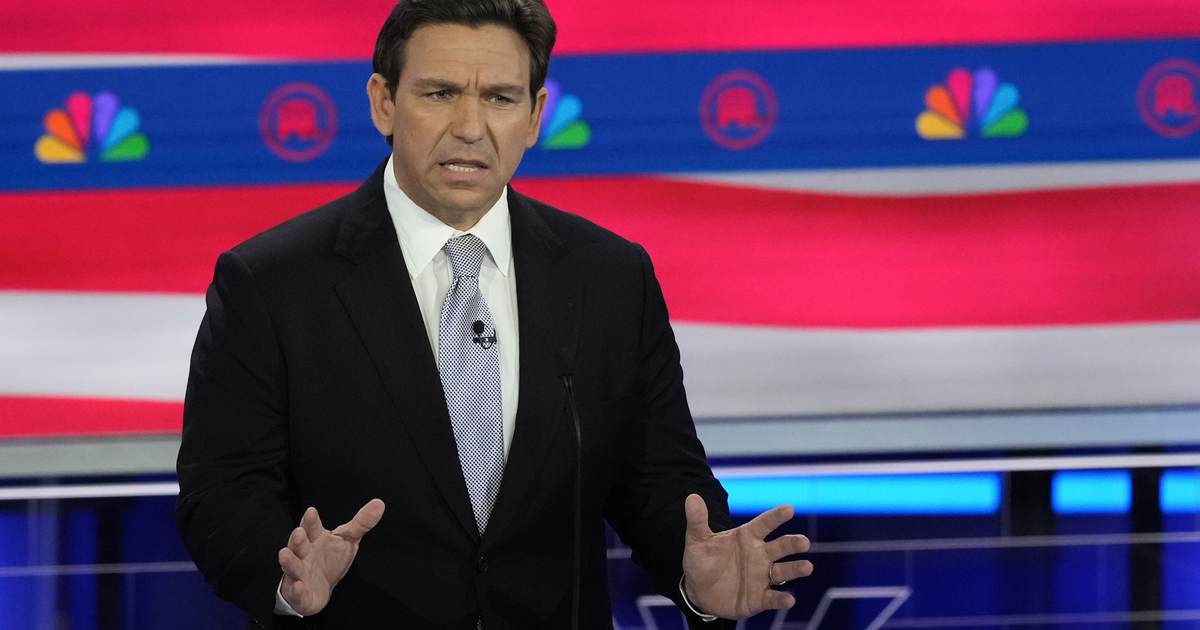 While the Post Parade Drags On, DeSantis Auditions Through Bold Action - Vimarsana News