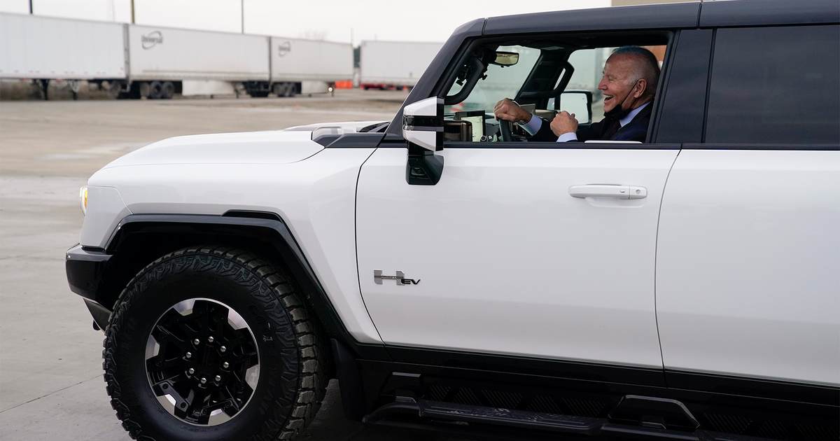 Three Huge Reasons Why Electric Vehicles Will Never Dominate American Roads - Vimarsana News