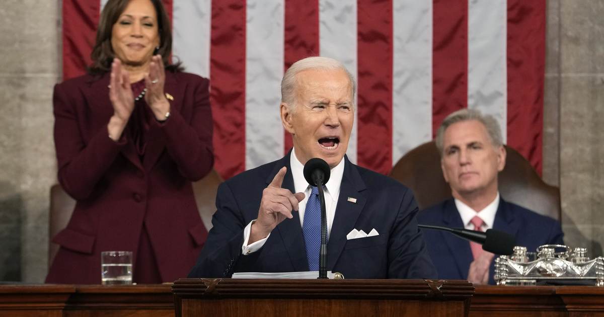 Biden's Threat to Raise Debt Ceiling Without Congress Is Constitutional Double Talk - Vimarsana News