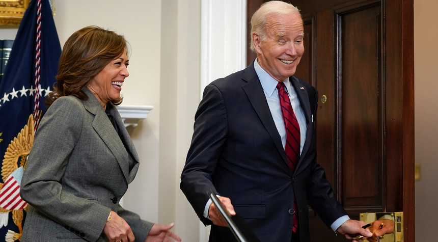 Watch: Awkward Joe and Kamala Moments From the Golden State Warriors’ White House Visit