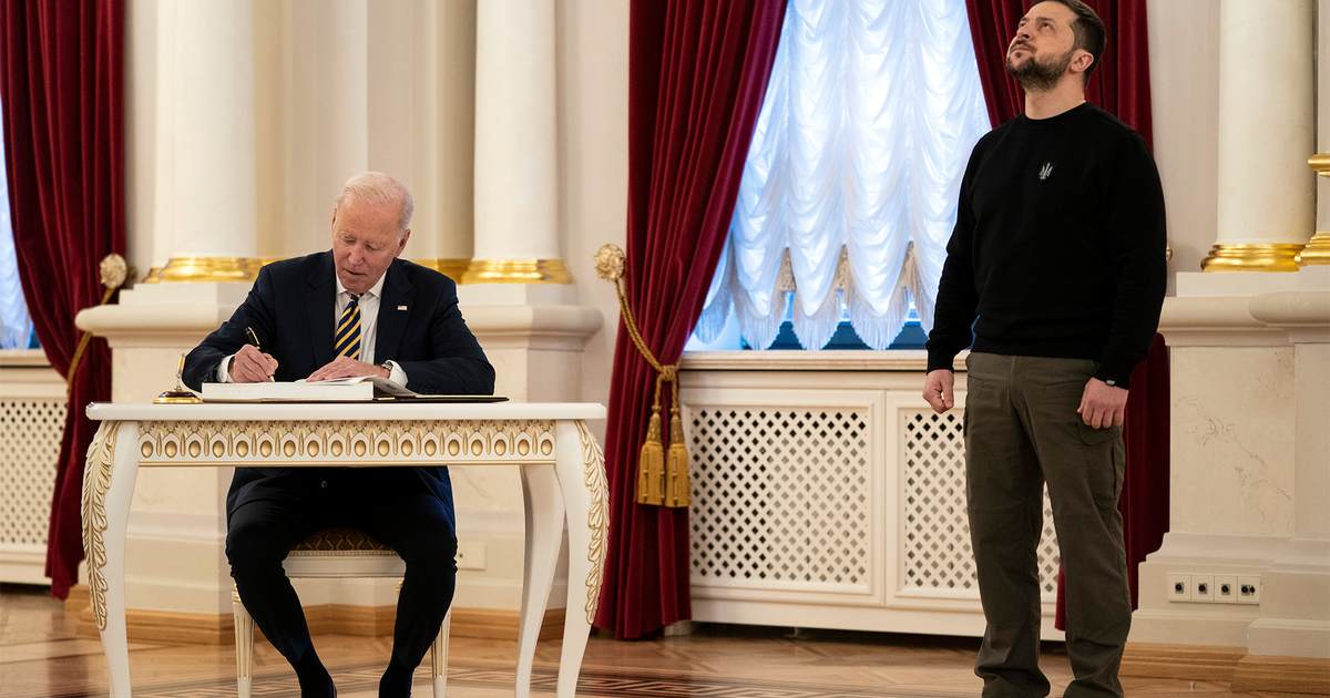 Biden's Tweet About Ukraine Capturing His Heart Infuriates Americans - Vimarsana News