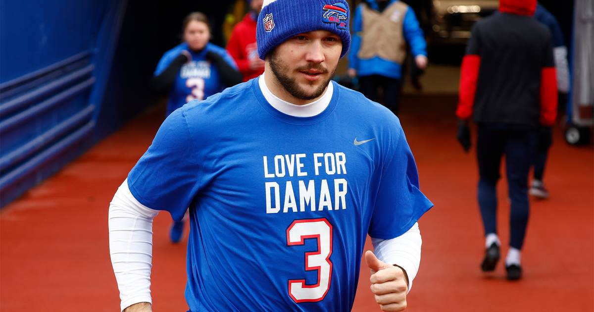 Damar Hamlin Returns Home to Buffalo, Begins 'Next Stage of His Recovery' - Vimarsana News
