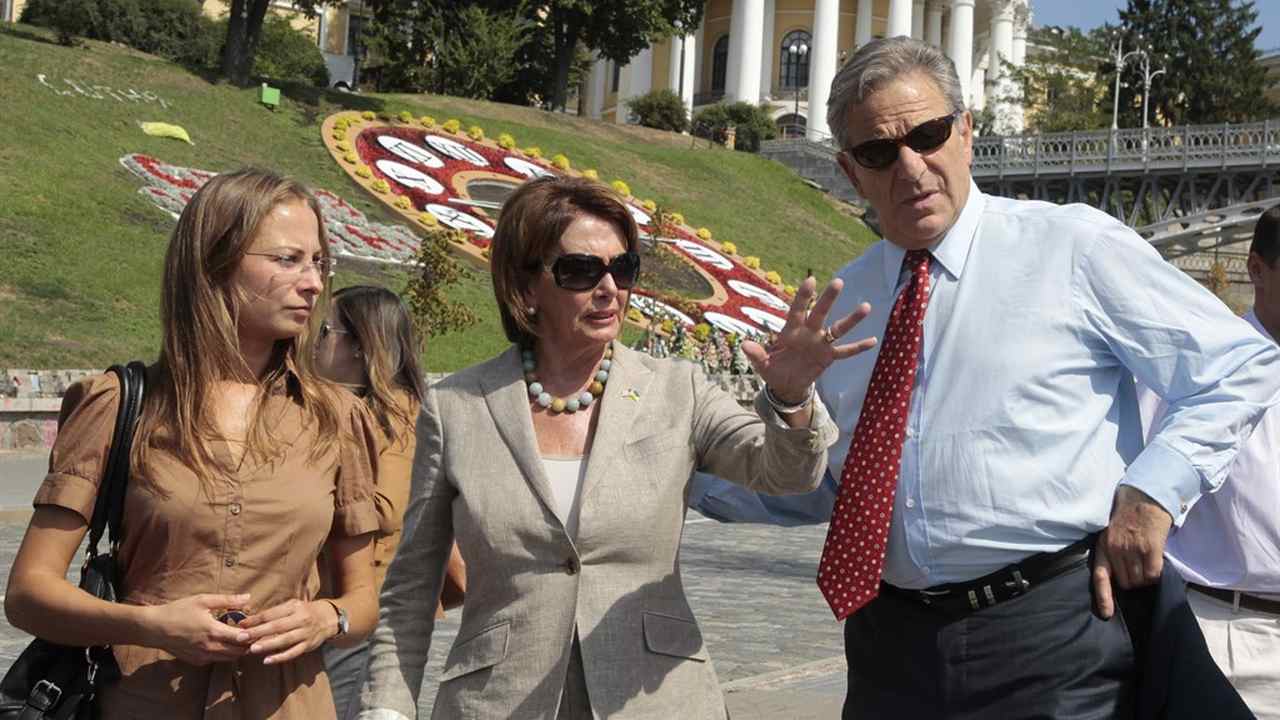 Pelosi's Husband Arrested on Drunken Driving Charge. Here's How Her Office Responded. - Vimarsana News