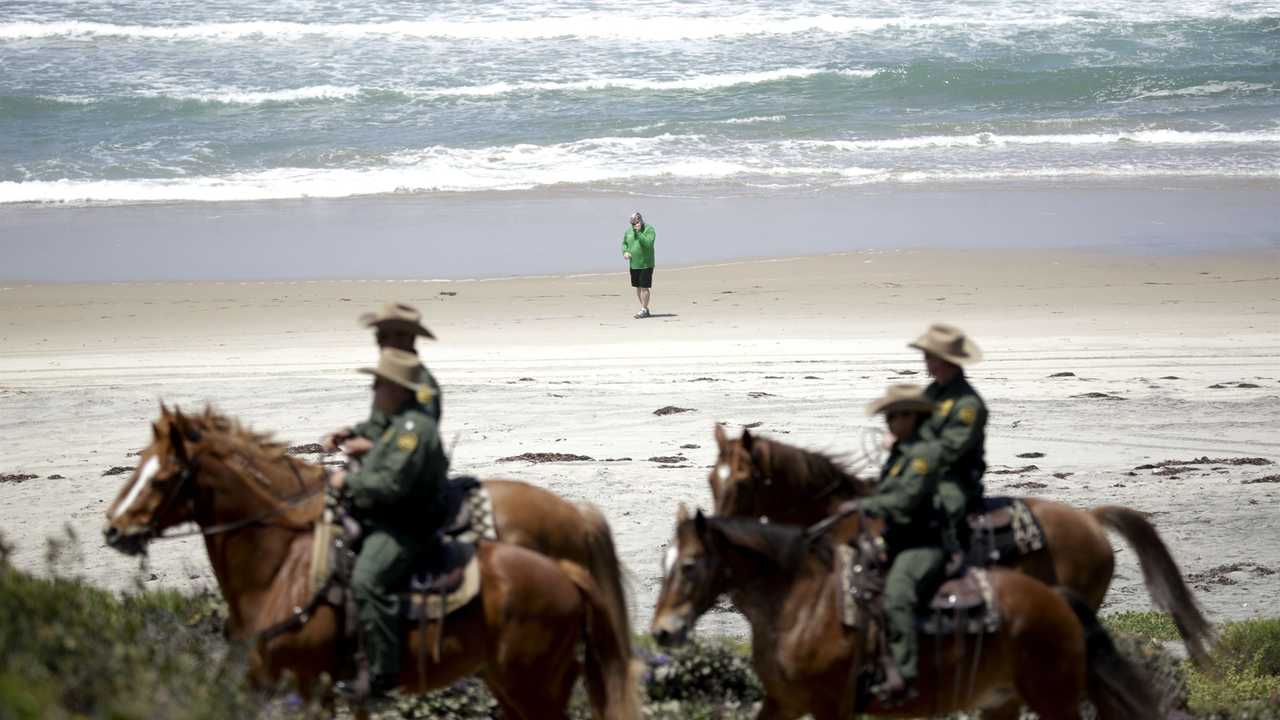 Mounted Border Patrol Agents Apprehend 125 Illegal Aliens - Vimarsana News