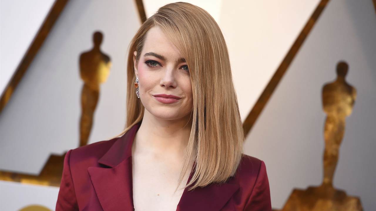 Emma Stone Apologizes Again For Aloha Controversy At Golden Globes