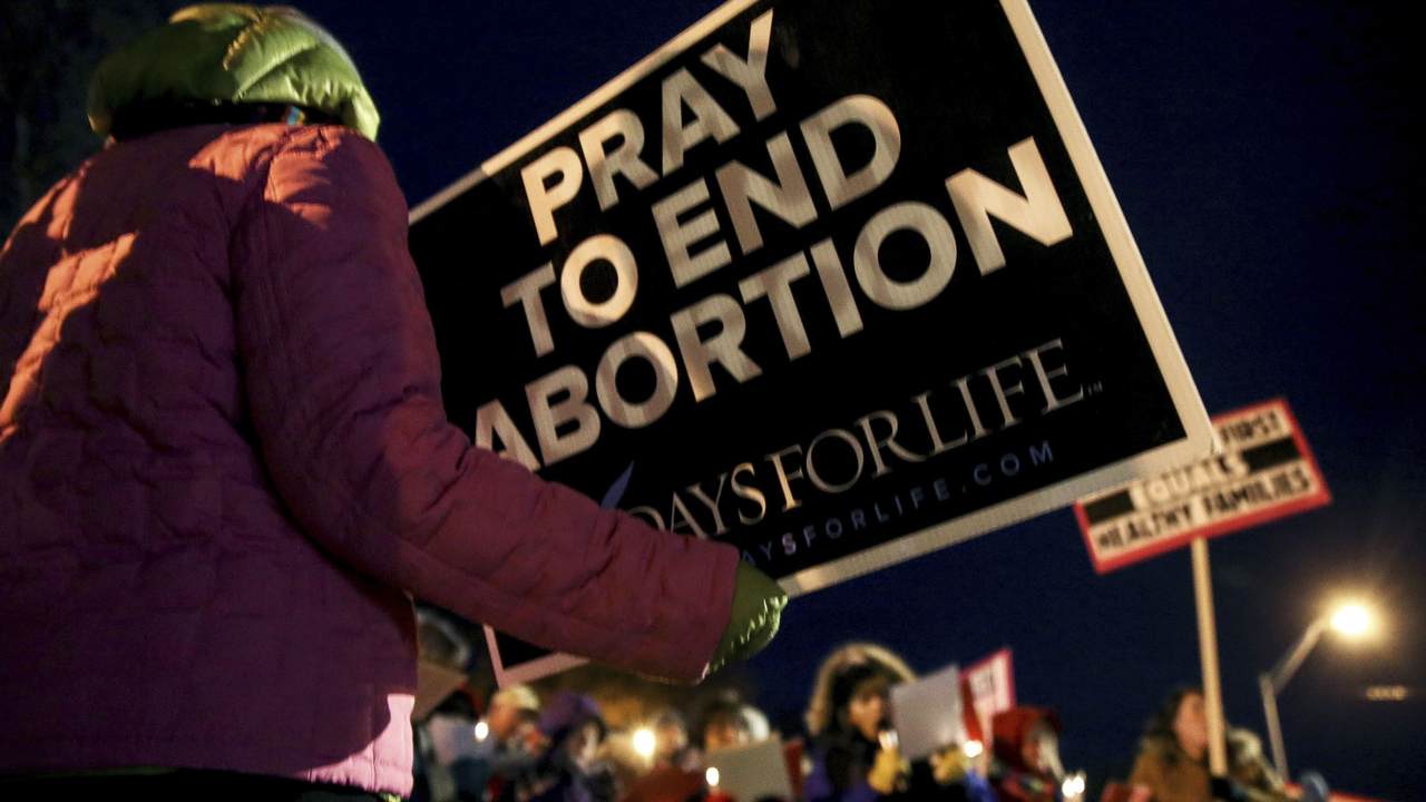 Texas Clinics Have Seen a Massive Decline in Abortions Since ‘Heartbeat’ Law Took Effect