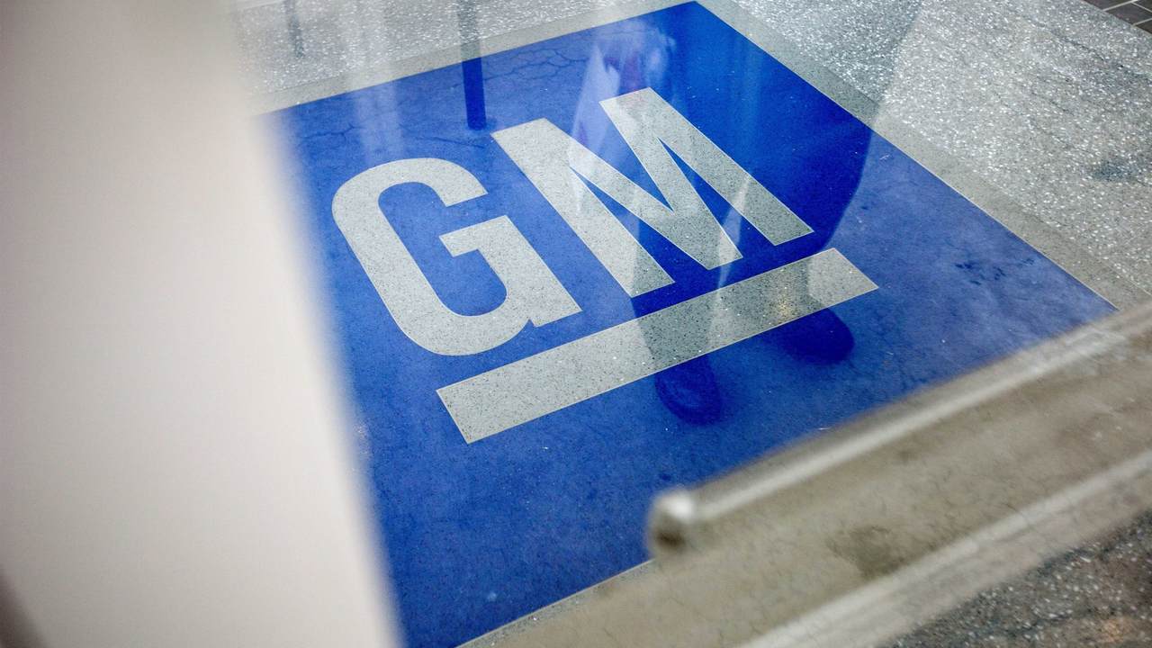 Biden-GM Urge Electric Vehicle Transformation, But Experts Say Climate Case Is Weak - Vimarsana News