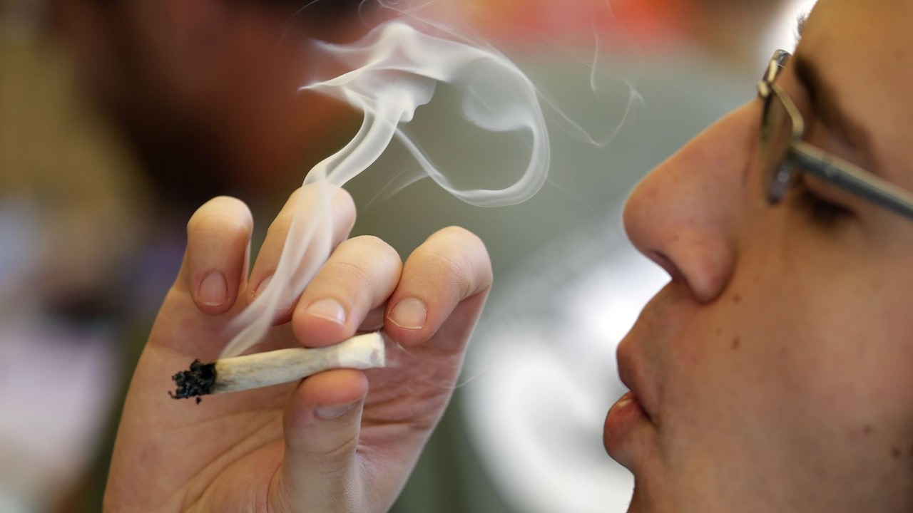 Washington State's Marijuana Joint Incentive for the Vaccinated Fails to Take Off - Vimarsana News