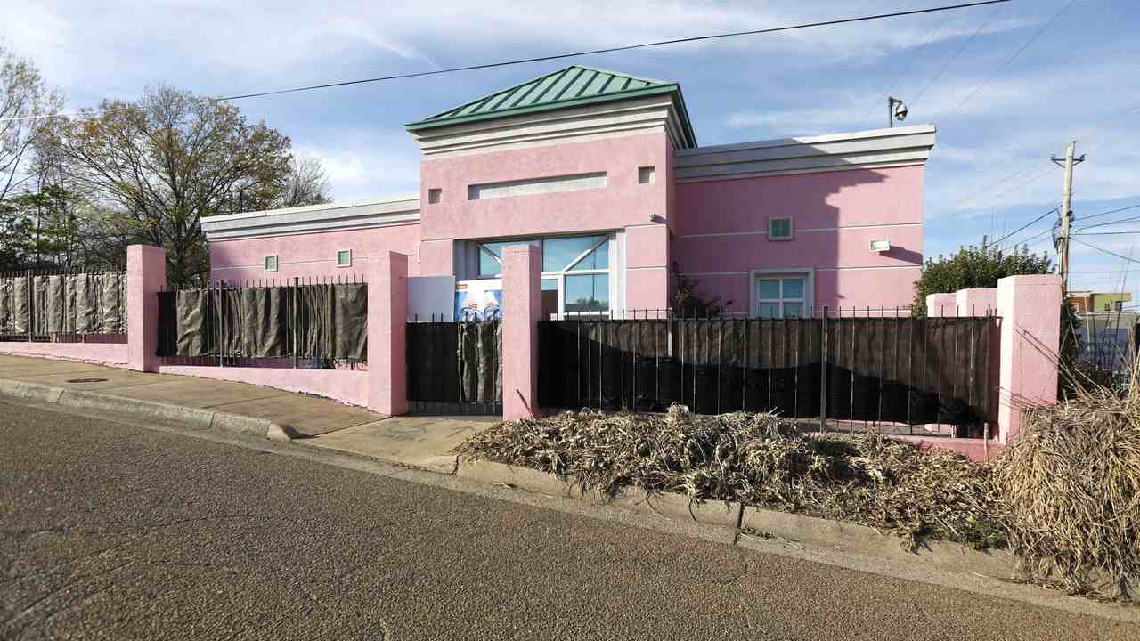 Mississippi's Last Abortion Clinic Will Close in 10 Days - Vimarsana News