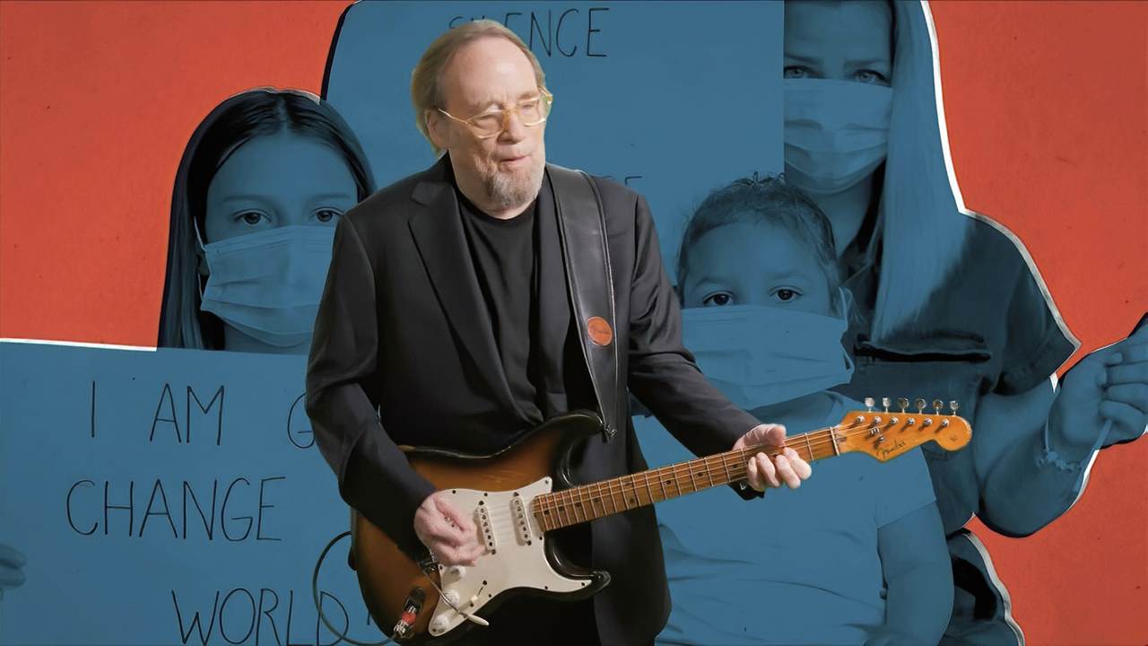 Neil Young's Former Partner Far Surpasses His Spotify Stupidity - Vimarsana News