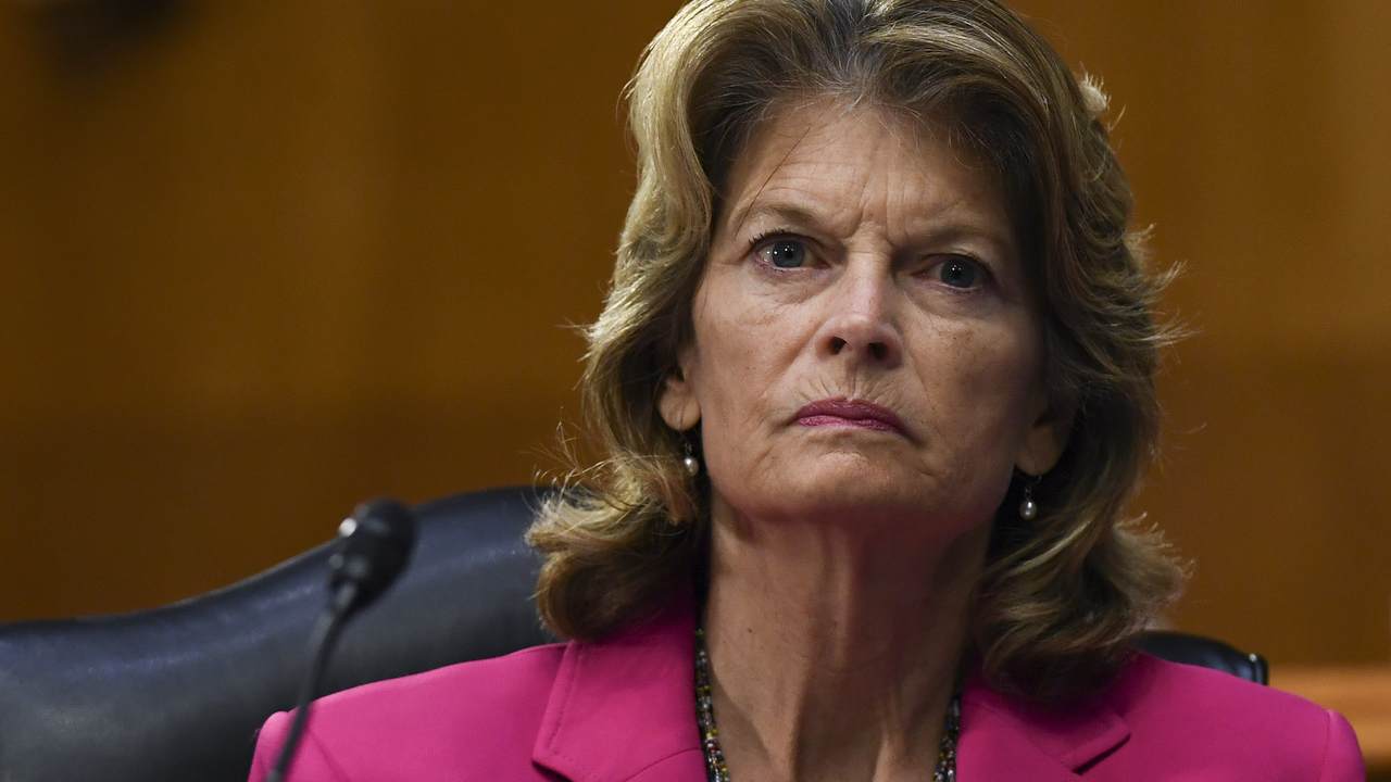 Does Alaska Poll Show Murkowski Can Kiss the Senate Goodbye?