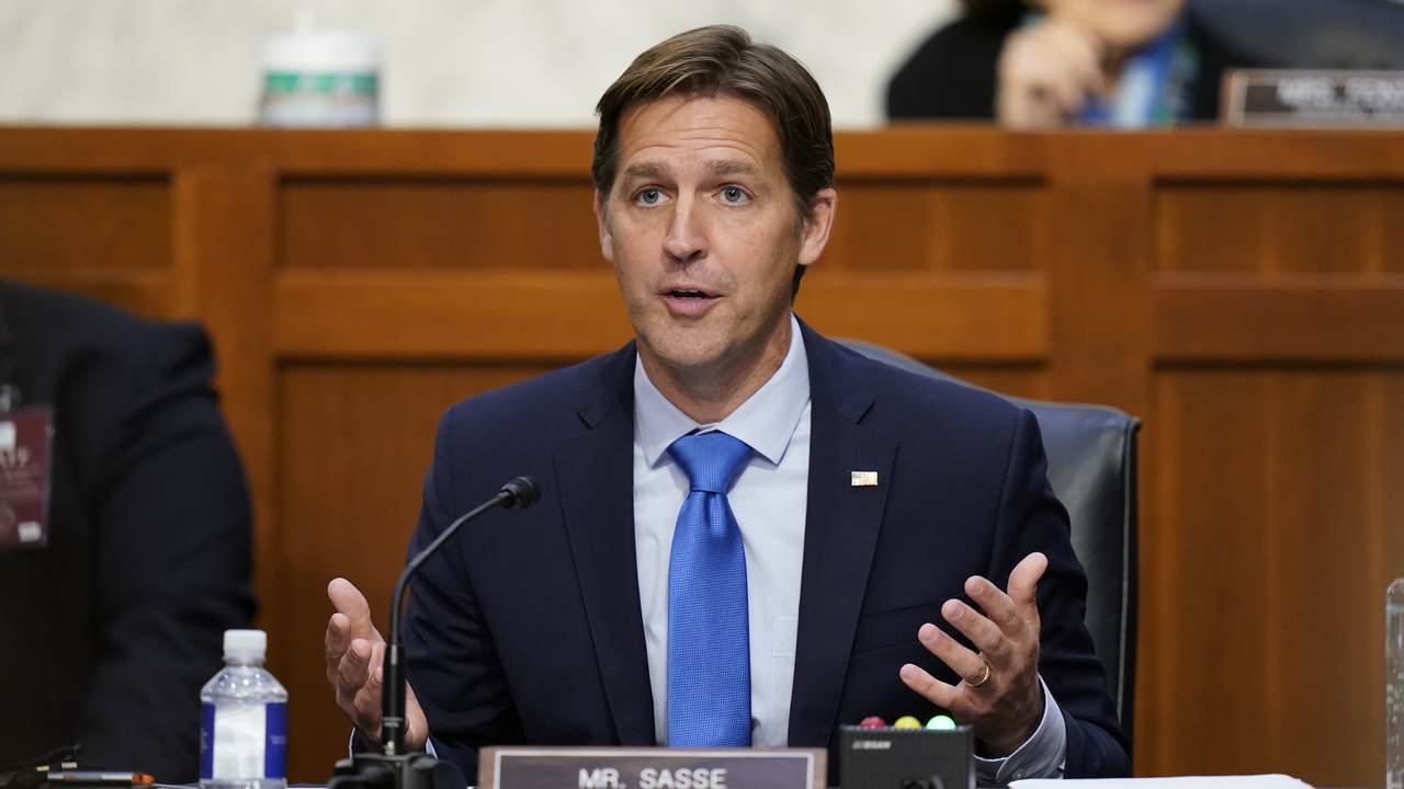 Ben Sasse Says Biden Admin Is Treating Ukraine War as a 'PR Crisis' Because It Doesn't Think Ukraine Can Win