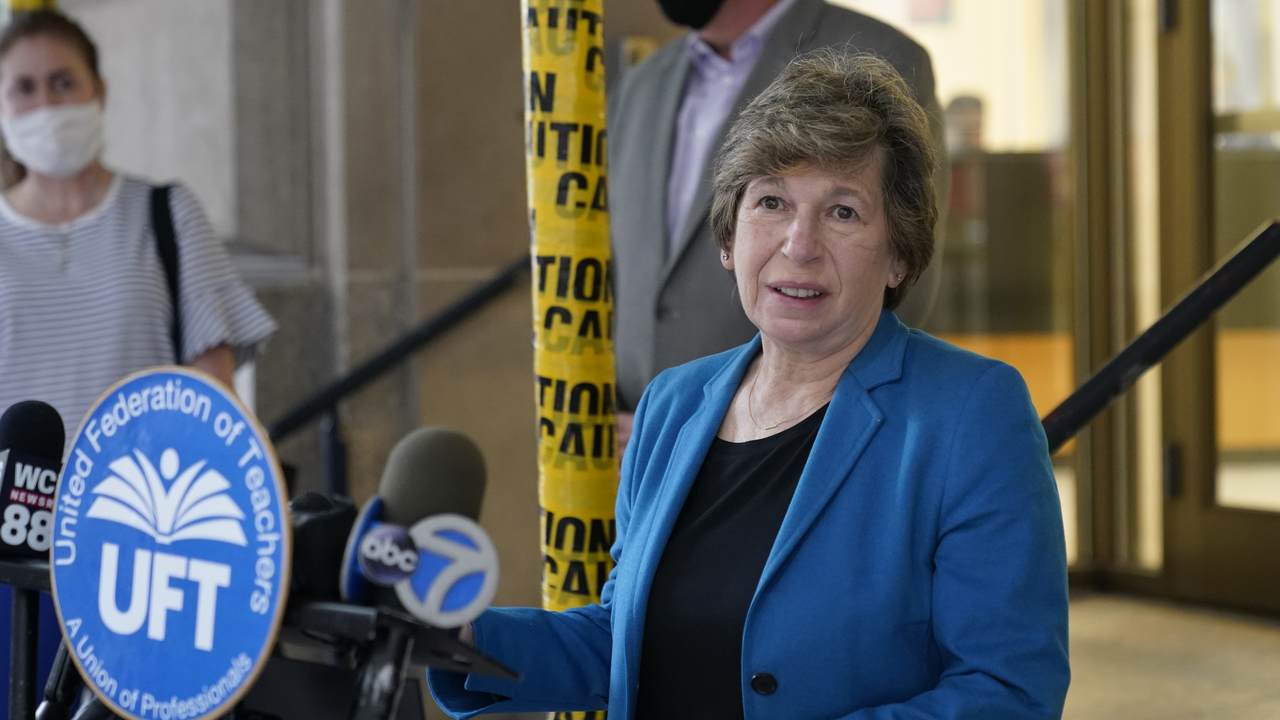 'Arsonist Pretends to Be the Firefighter': Why Critics Are Lashing Out at Randi Weingarten - Vimarsana News