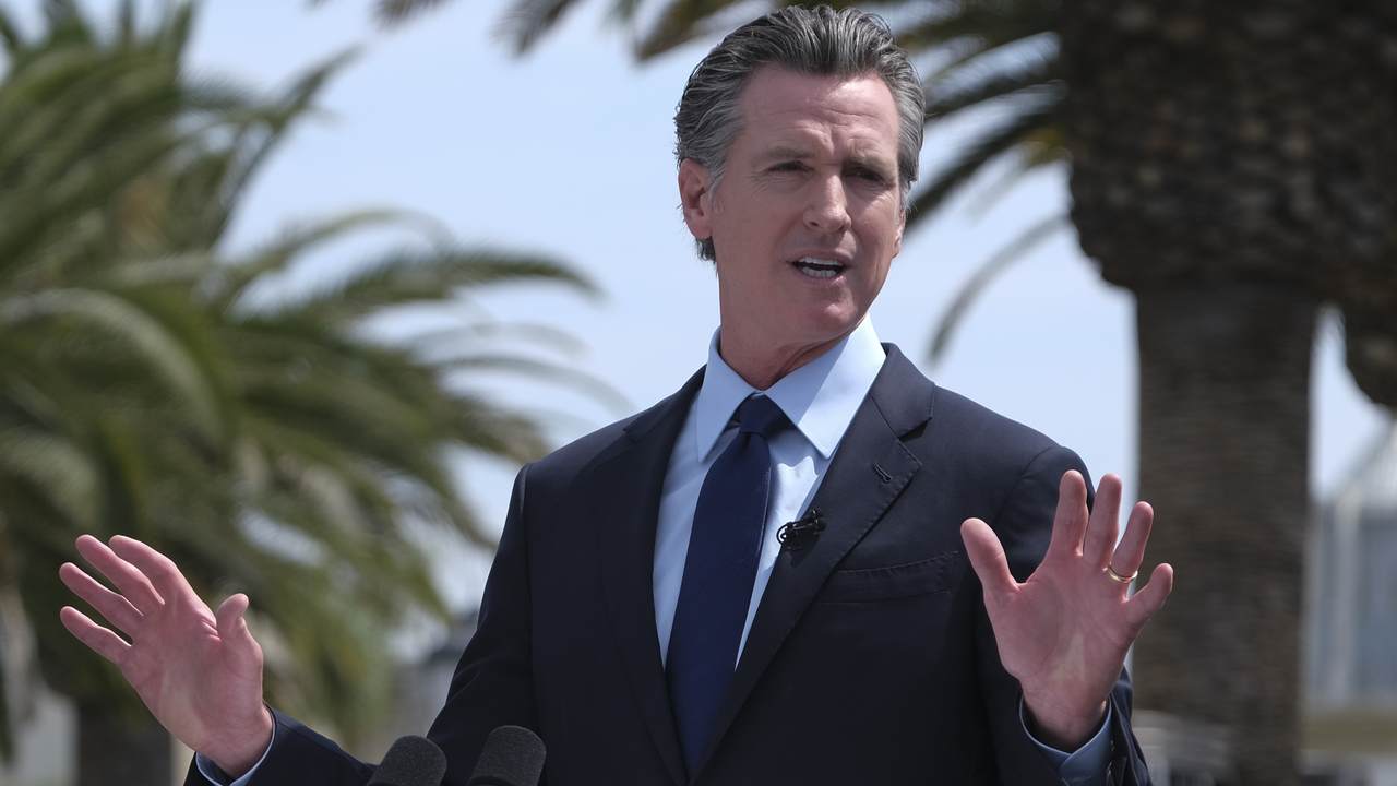 Gavin Newsom, Rep. Bass Appear at Rally Full of Racist Remarks About Larry Elder