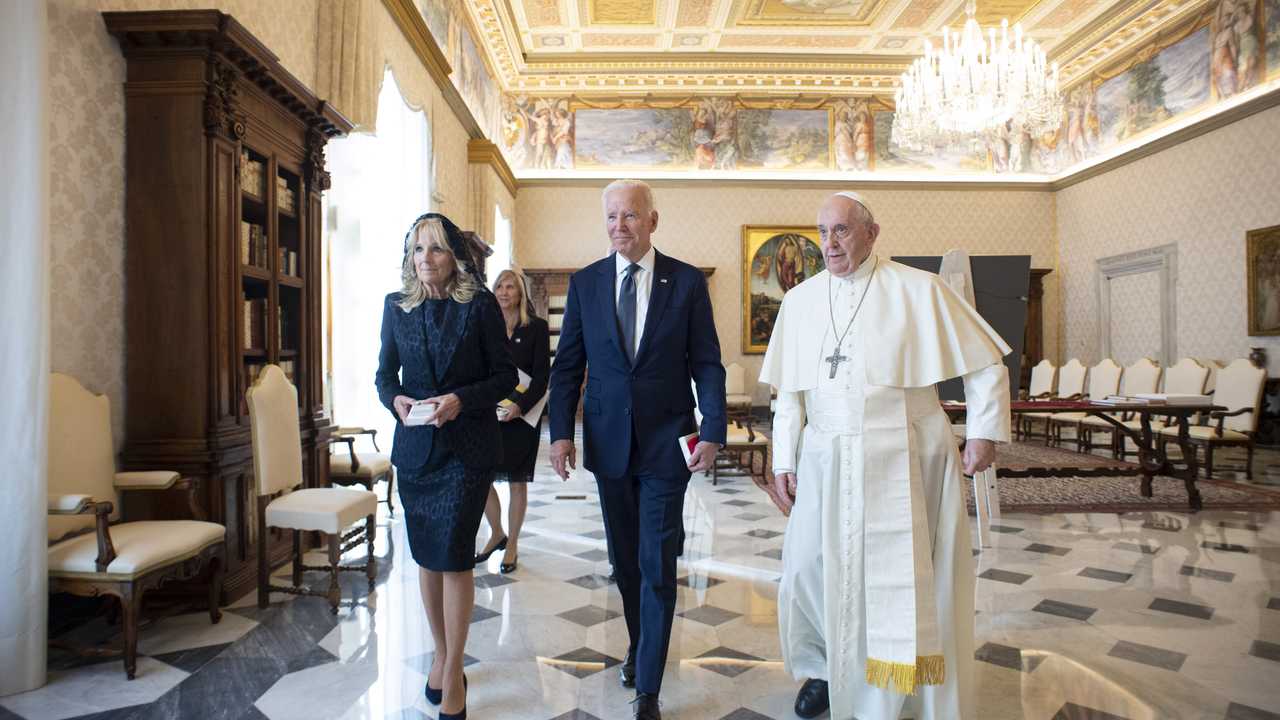 New Poll Shows Biden's Approval Rating Dropping Among Catholics - Vimarsana News