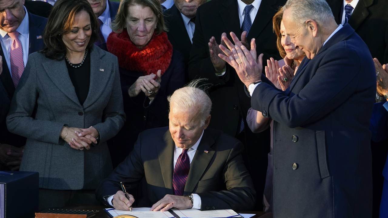 Liberal Writer Highlights One Issue Where There Is an Appalling Bipartisan Consensus - Vimarsana News