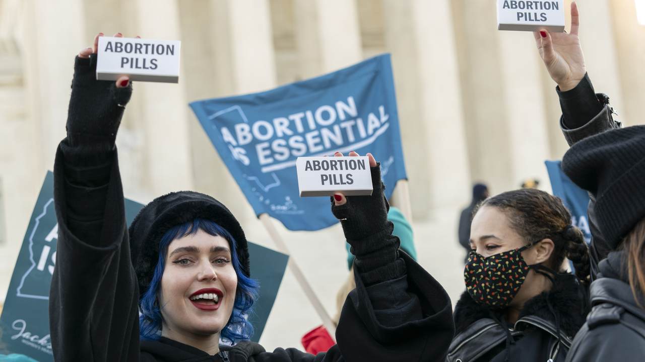 Poll: This Is How Many Democrats Prioritize Abortion Rights